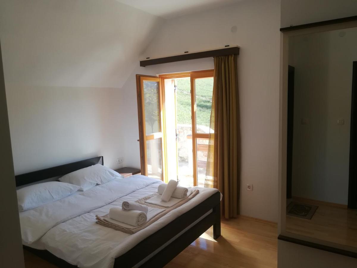 Vignjista Hotel Плужине Екстериор снимка